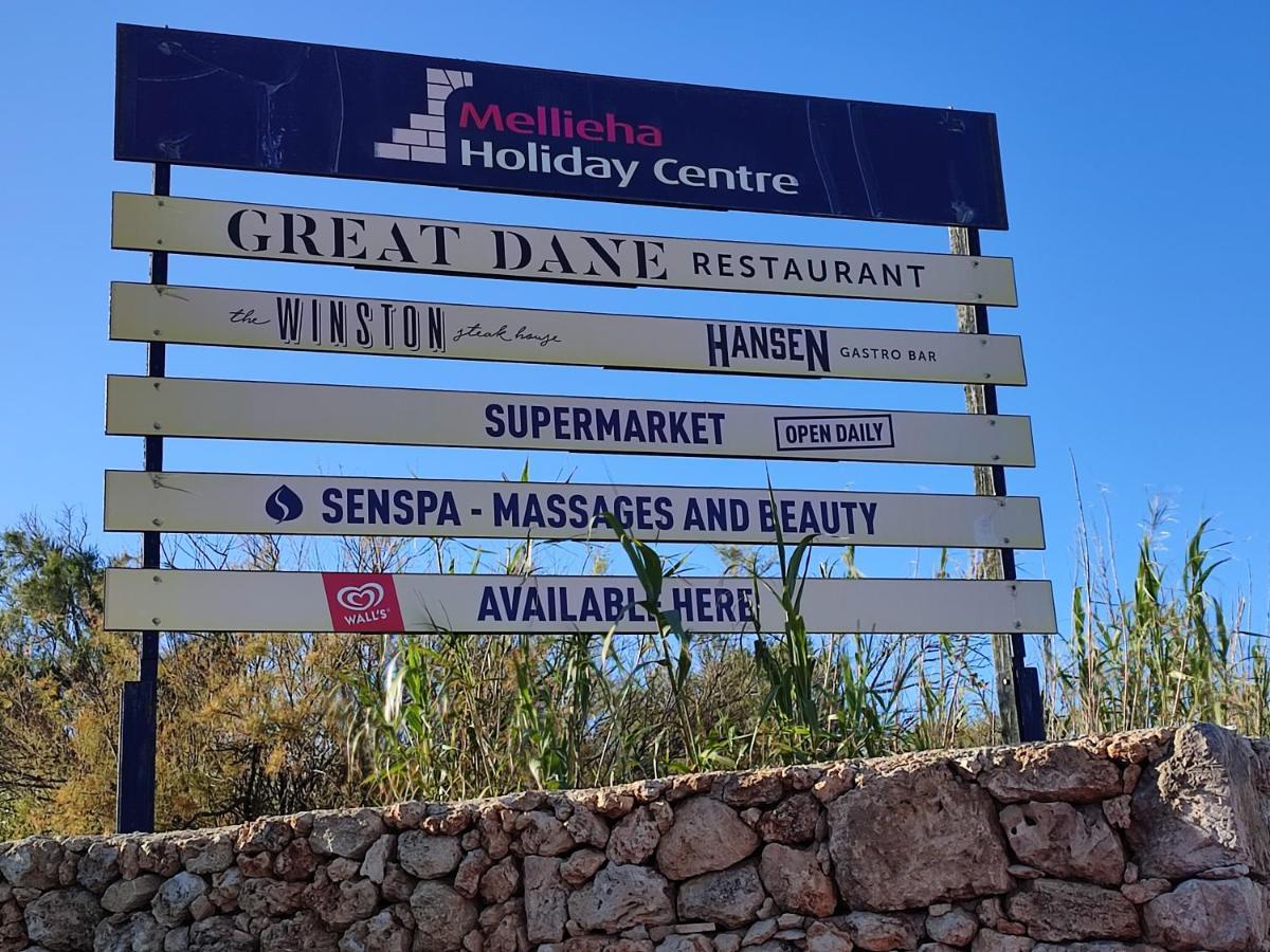 Beachfront With Seaviews Apartment No56 Award Winner Unbeatable Location For Closeness To The Sea Ideal For Guests Looking For Winter Spring And Autumn Breaks In Sunny Malta Also Ideal For Coastal Hikers 멜리에하 외부 사진