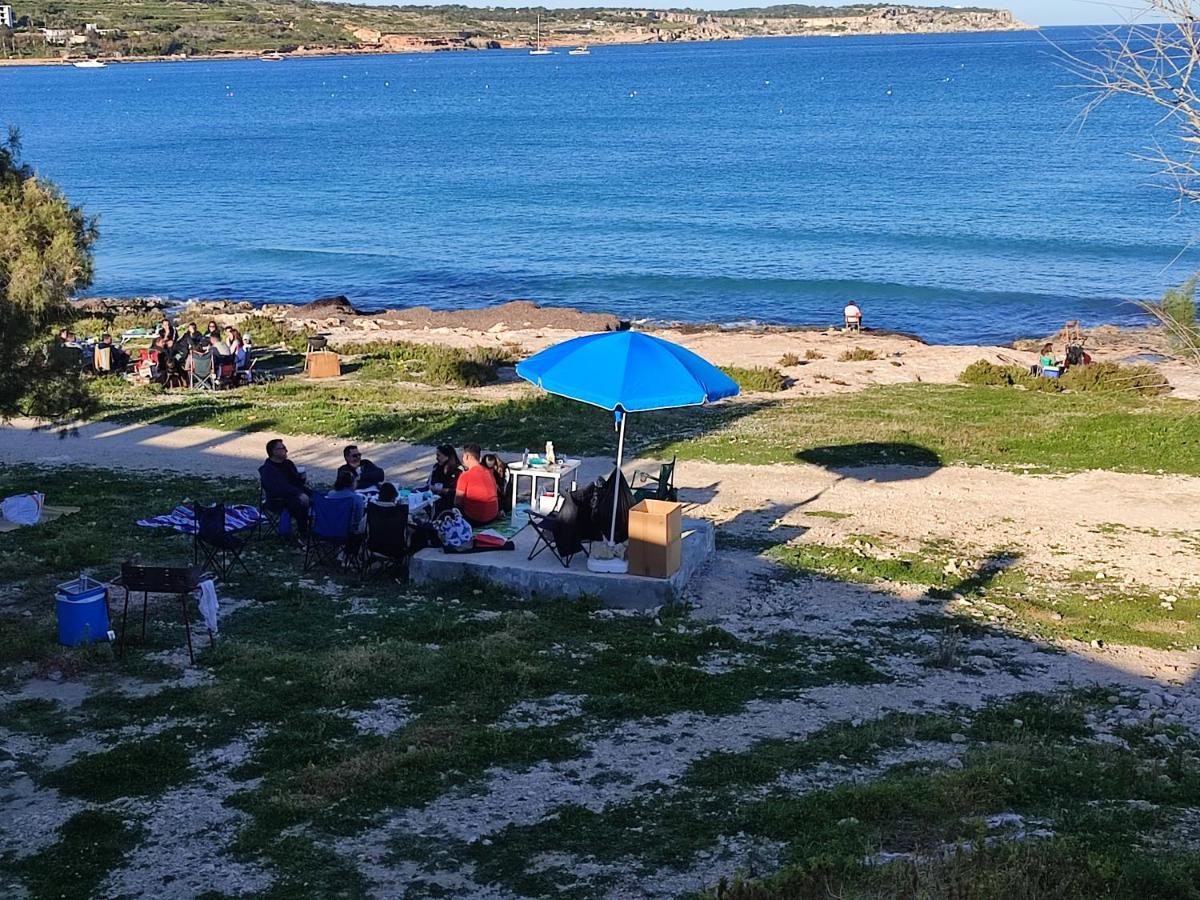 Beachfront With Seaviews Apartment No56 Award Winner Unbeatable Location For Closeness To The Sea Ideal For Guests Looking For Winter Spring And Autumn Breaks In Sunny Malta Also Ideal For Coastal Hikers 멜리에하 외부 사진