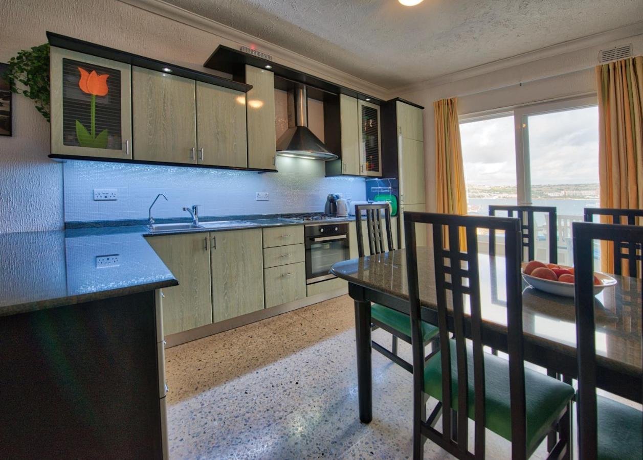 Beachfront With Seaviews Apartment No56 Award Winner Unbeatable Location For Closeness To The Sea Ideal For Guests Looking For Winter Spring And Autumn Breaks In Sunny Malta Also Ideal For Coastal Hikers 멜리에하 외부 사진
